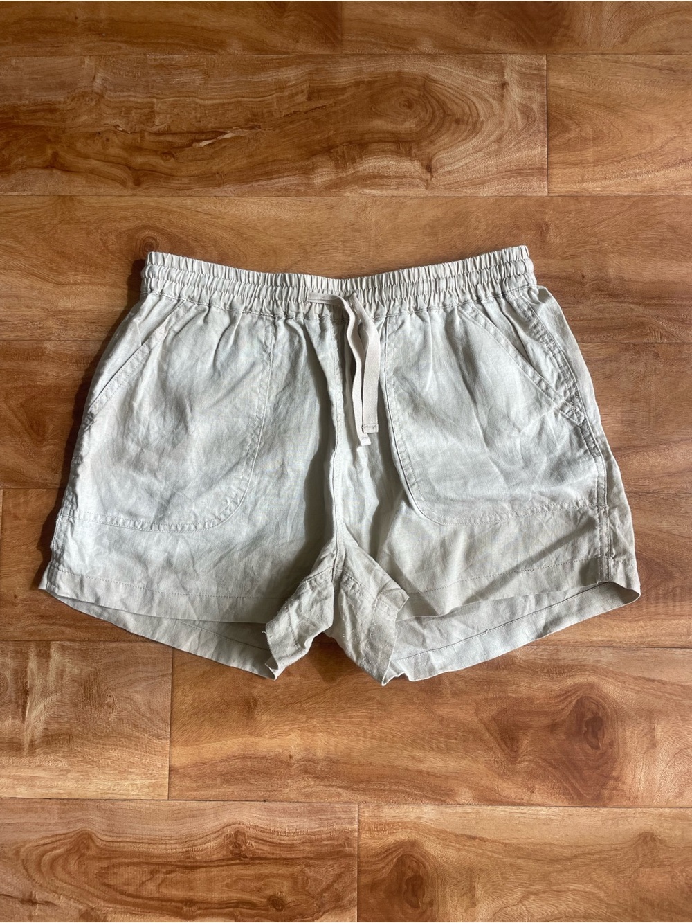 Quince Light Beige Drawstring Linen-Blend Women’s Shorts